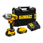 DeWALT DCF900P2T 18V XR Brushless High Torque Impact Wrench Kit (2x 5.0Ah)